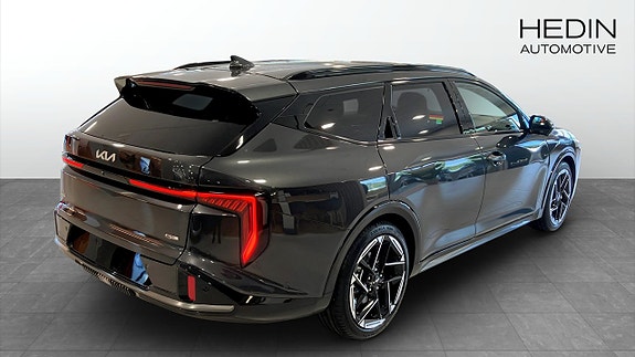 Kia K4 2 of 5