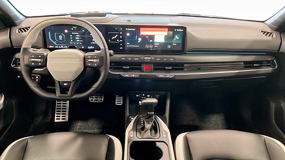Kia K4 4 of 5