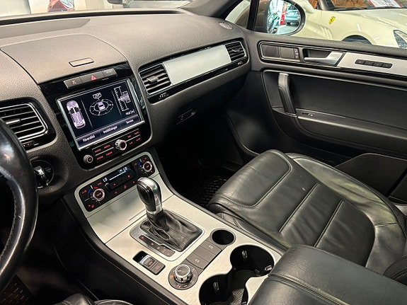 Volkswagen Touareg 22 of 30