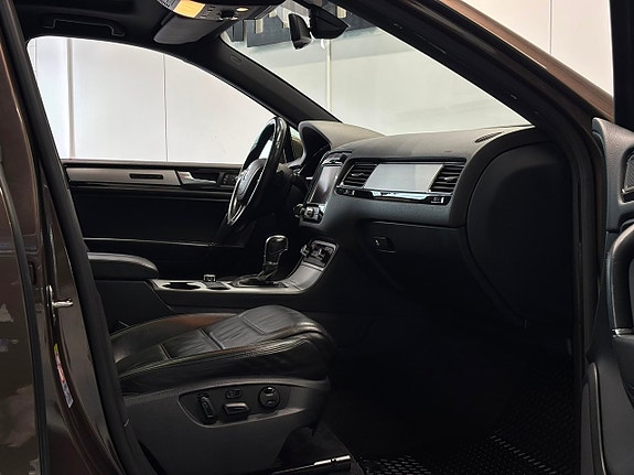 Volkswagen Touareg 28 of 30