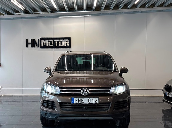 Volkswagen Touareg 3 of 5