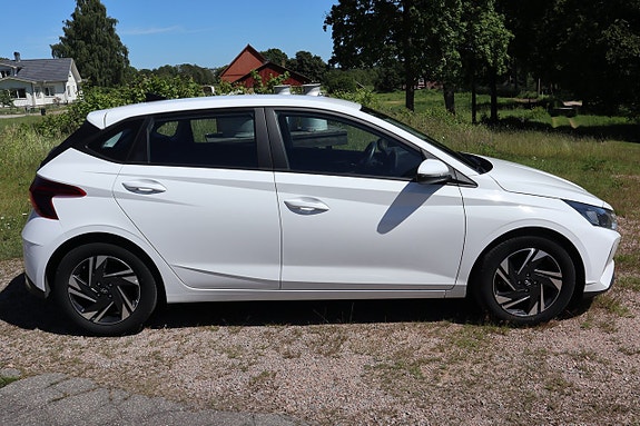 Hyundai i20 8 of 16