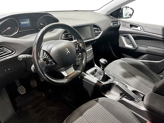 Peugeot 308 4 of 15