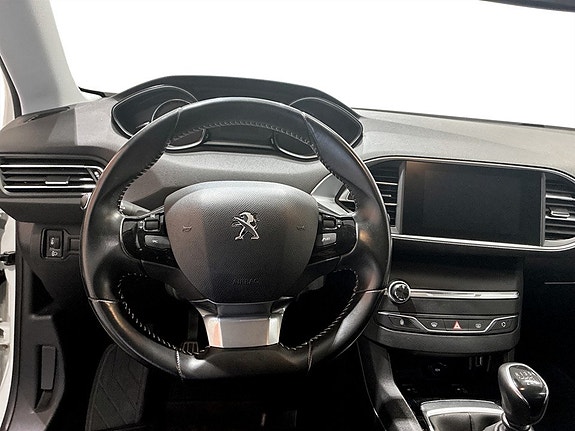 Peugeot 308 7 of 15