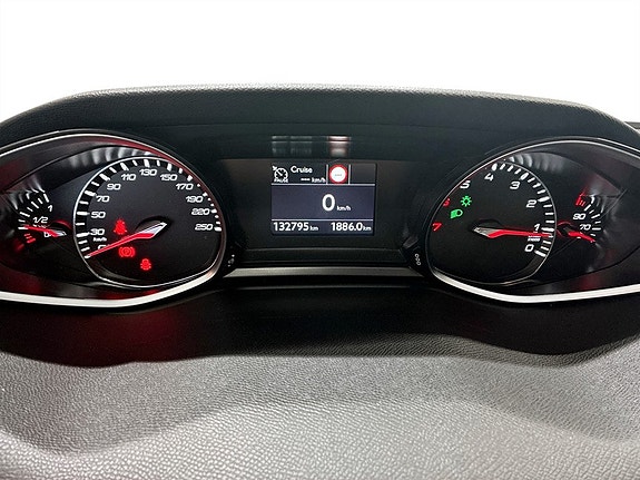 Peugeot 308 8 of 15