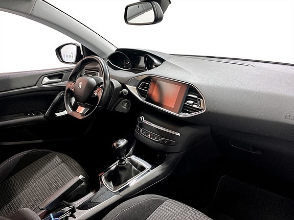 Peugeot 308 11 of 15