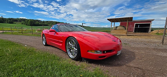 Chevrolet Corvette 4 of 9