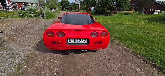 Chevrolet Corvette 9 of 9