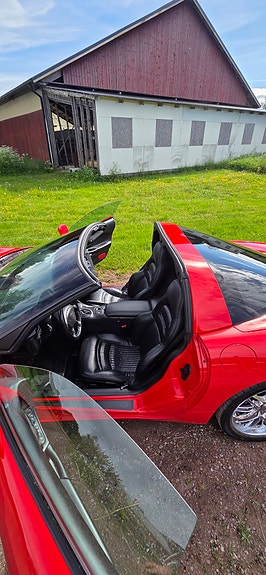Chevrolet Corvette 7 of 9