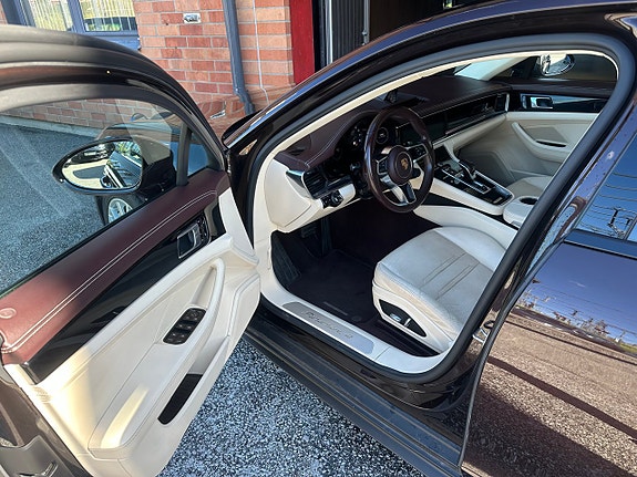 Porsche Panamera 4 11 of 24