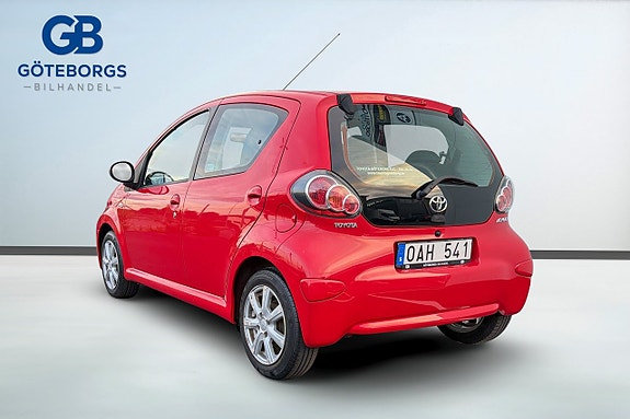 Toyota Aygo 4 of 5