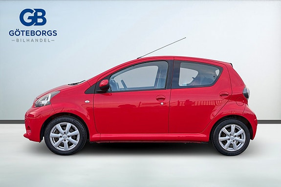 Toyota Aygo 3 of 5