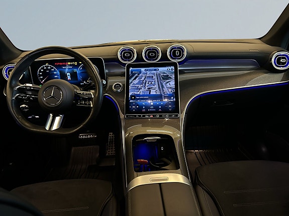 Mercedes-Benz GLC300 de 8 of 27