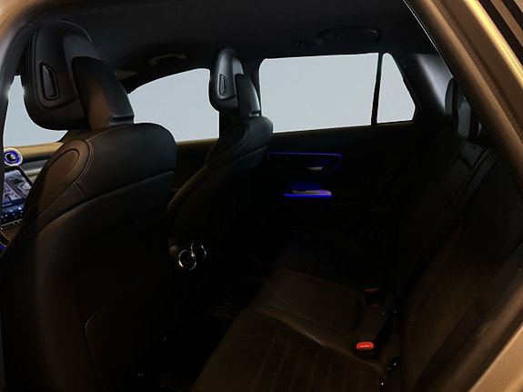 Mercedes-Benz GLC300 de 13 of 27