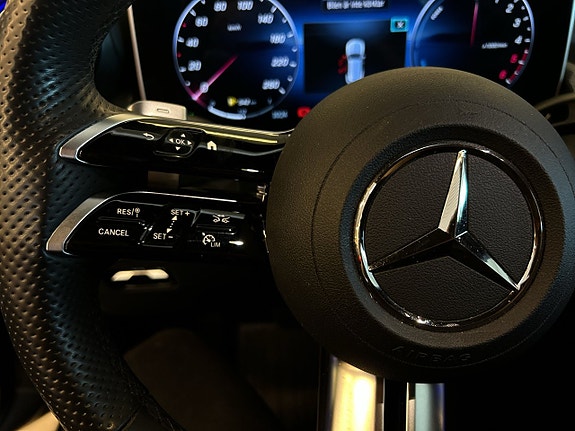 Mercedes-Benz GLC300 de 20 of 27