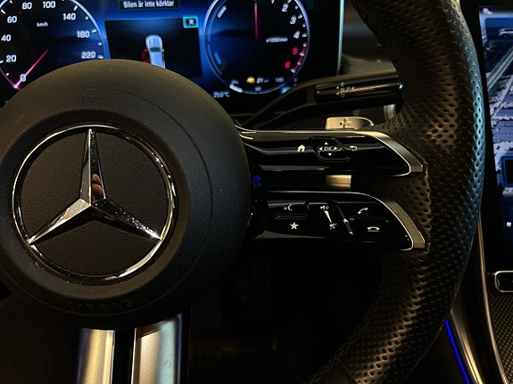Mercedes-Benz GLC300 de 19 of 27