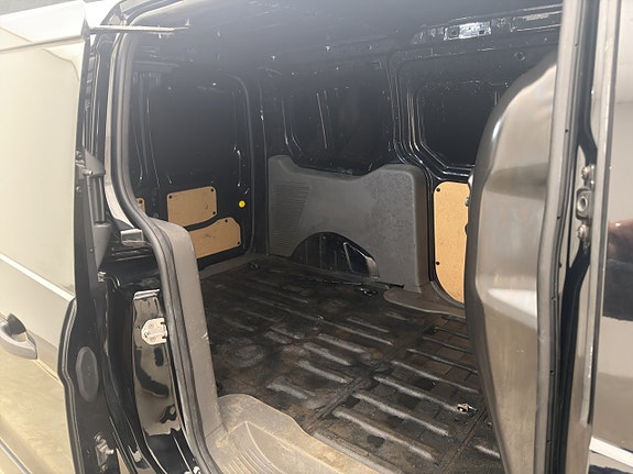 Ford Transit Connect 14 of 30