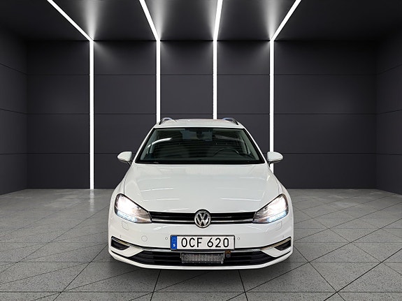 Volkswagen Golf VII 8 of 30