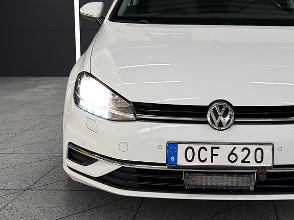 Volkswagen Golf VII 10 of 30