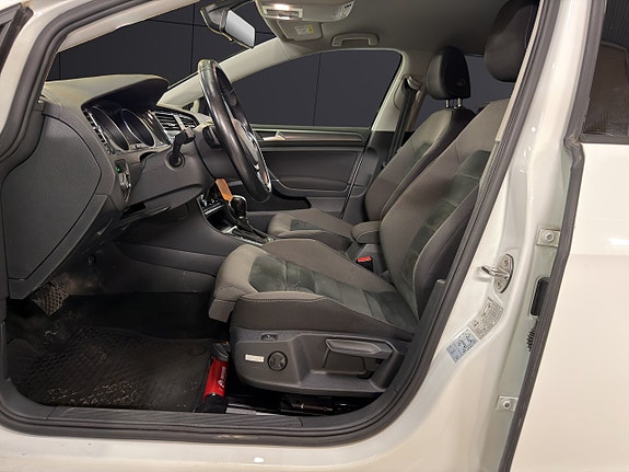 Volkswagen Golf VII 19 of 30