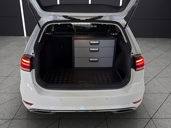 Volkswagen Golf VII 17 of 30