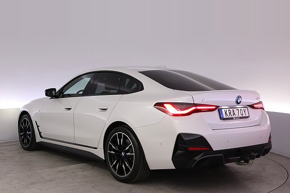 BMW i4 4 of 5