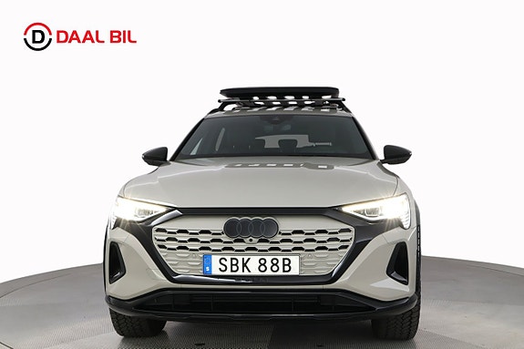 Audi Q8 2 of 5