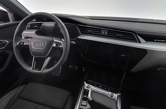 Audi Q8 e-tron 14 of 27
