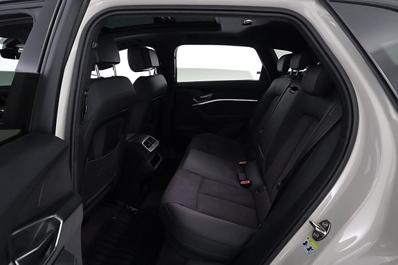 Audi Q8 e-tron 11 of 27