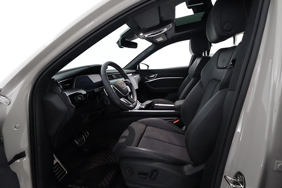 Audi Q8 e-tron 10 of 27