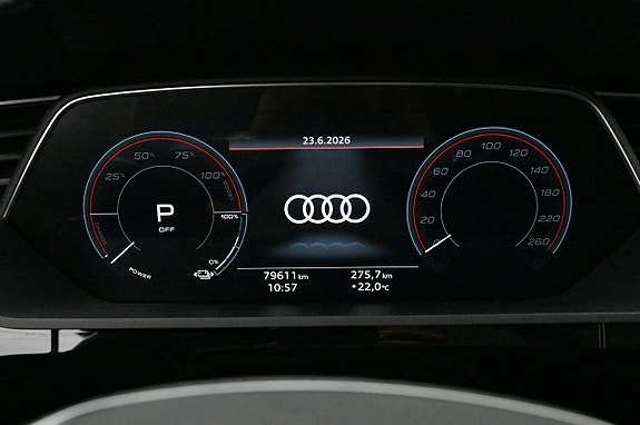 Audi e-tron 8 of 27