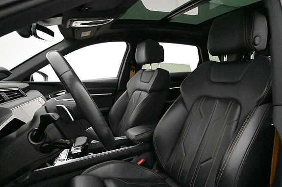 Audi e-tron 10 of 27