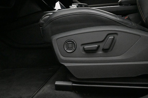 Audi e-tron 11 of 27