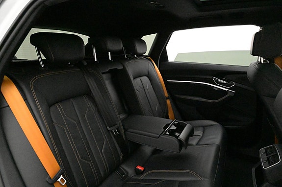 Audi e-tron 21 of 27