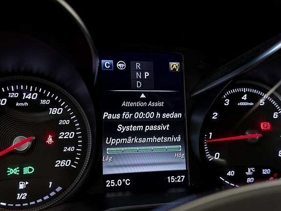 Mercedes-Benz GLC250 17 of 18