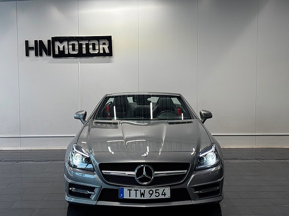 Mercedes-Benz SLK200 4 of 5