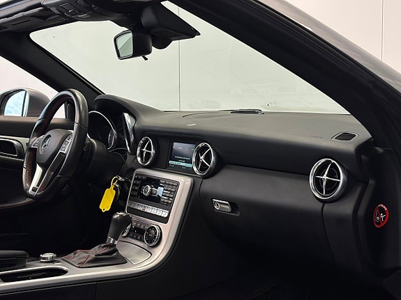 Mercedes-Benz SLK200 25 of 25
