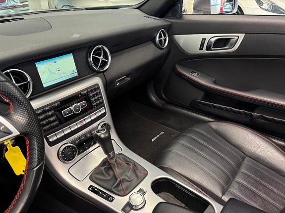 Mercedes-Benz SLK200 18 of 25