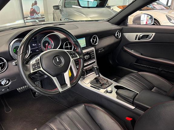 Mercedes-Benz SLK200 11 of 25