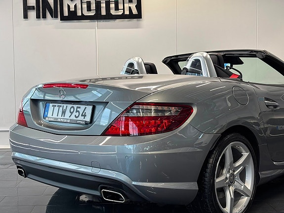 Mercedes-Benz SLK200 8 of 25