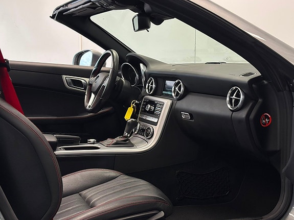 Mercedes-Benz SLK200 24 of 25