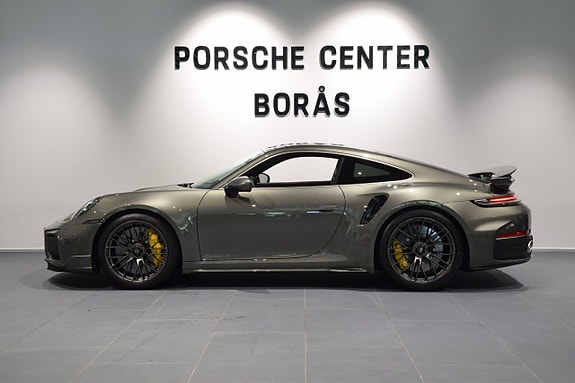Porsche 911 Turbo S 2 of 5