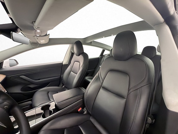 Tesla Model 3 9 of 30
