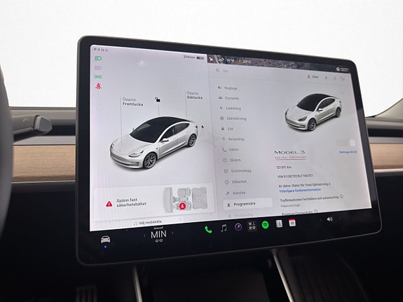 Tesla Model 3 21 of 30