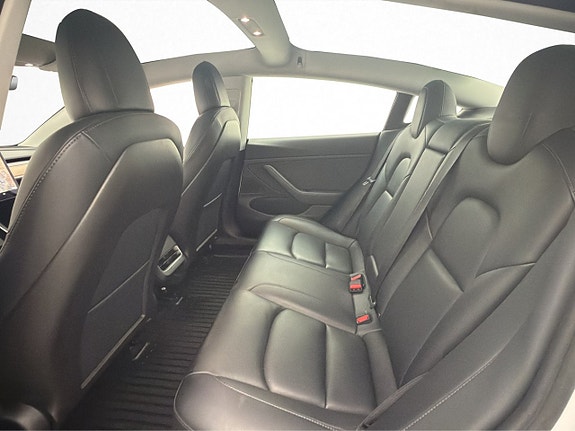 Tesla Model 3 23 of 30