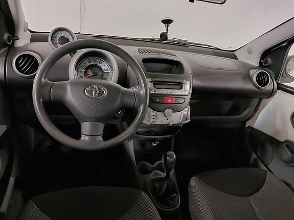 Toyota Aygo 5 of 5