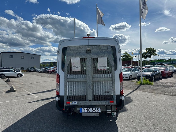 Ford Transit 8 of 30