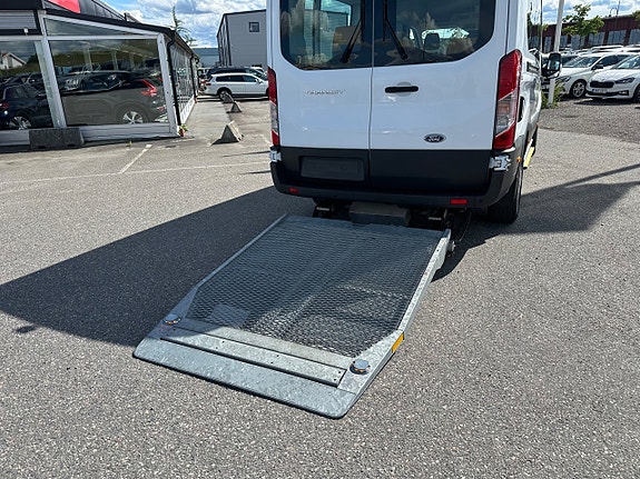 Ford Transit 11 of 30