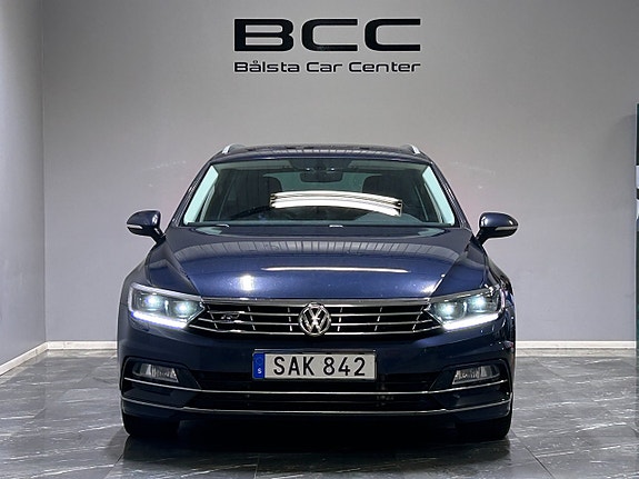 Volkswagen Passat 2 of 5