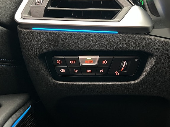 BMW 330e 22 of 30